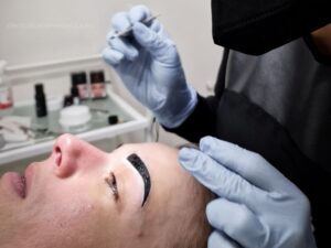 Cejas con henna en Gijón - 4
